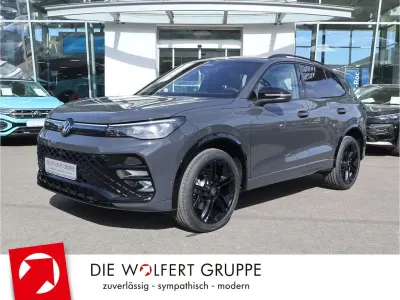 Neu VW Tiguan R-line 193 PS (141 kW) 2025 Uranograu SUV