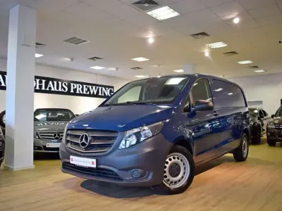 Gebraucht Mercedes Vito 190 PS (139 kW) 2019 Blau Van