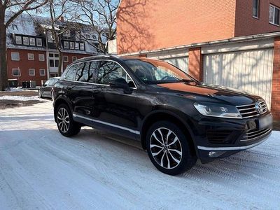 Gebraucht VW Touareg 262 PS (192 kW) 2016 Schwarz SUV