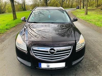Usata Opel Insignia Edition 131 CV (96 kW) 2012 Marrone Station wagon