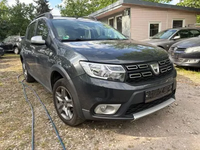 Gebraucht Dacia Sandero Prestige 90 PS (66 kW) 2017 Grau Limousine