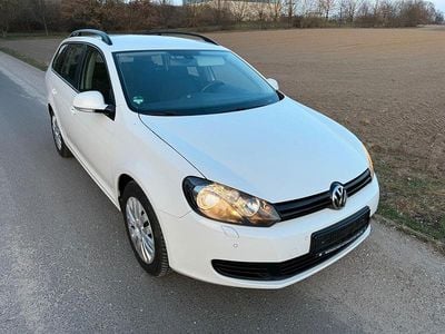 Usata VW Golf VII Comfortline 105 CV (77 kW) 2013 Bianco Station wagon