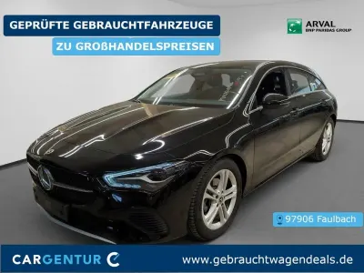 Gebraucht Mercedes CLA180 Shooting Brake 136 PS (100 kW) 2024 Schwarz Kombi