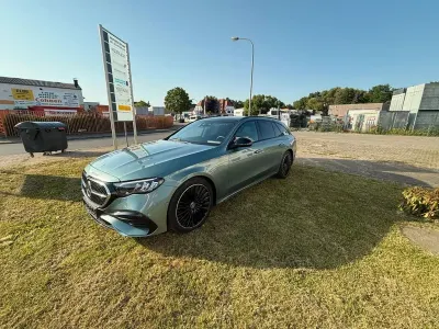 Gebraucht Mercedes E300 AMG 313 PS (230 kW) 2024 Limousine