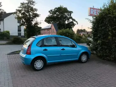 Gebraucht Citroën C3 73 PS (53 kW) 2005 Blau Kleinwagen