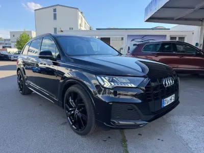 Używany Audi Q7 S-Line 286 KM (210 kW) 2021 Czarny SUV