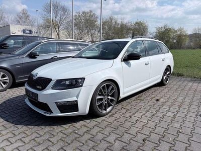 Gebraucht Skoda Octavia RS 184 PS (135 kW) 2016 Laserweiss Kleinwagen
