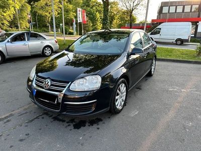 gebraucht VW Jetta 1.6 TDI DSG Trendline Trendline