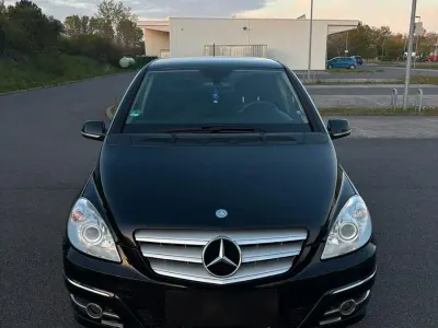 Gebraucht Mercedes B200 140 PS (102 kW) 2008 Schwarz Van / Kleinbus