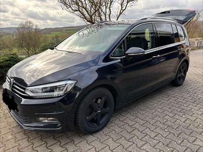 Gebraucht VW Touran Highline 150 PS (110 kW) 2016 Schwarz Van / Kleinbus