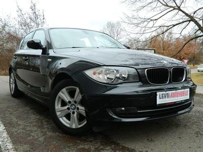 Gebraucht BMW 116 122 PS (89 kW) 2011 Schwarz Kleinwagen