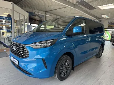 Gebraucht Ford Tourneo Custom Titanium 136 PS (100 kW) 2025 Digital aqua blue Van