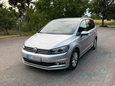 Gebraucht VW Touran 116 PS (85 kW) 2016 Silber Van / Kleinbus