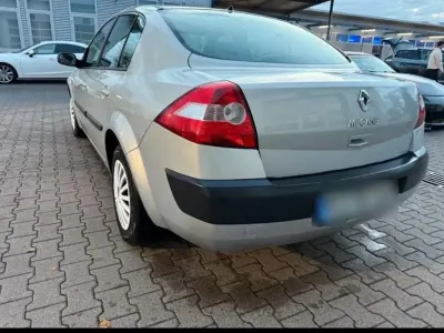 Gebraucht Renault Mégane 135 PS (99 kW) 2007 Silber Limousine