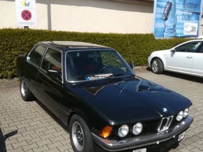 gebraucht BMW 323 E21 i, generalüberholter Motor, restaurierte Karosserie