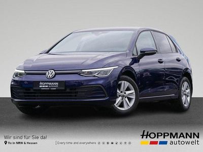 Gebraucht VW Golf VIII Life 131 PS (96 kW) 2022 Blau Limousine
