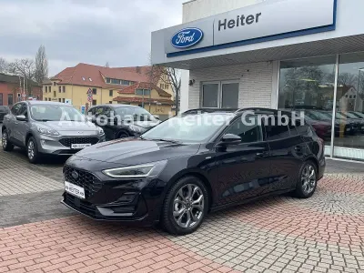Gebraucht Ford Focus ST-Line X 155 PS (114 kW) 2024 Schwarz Kombi