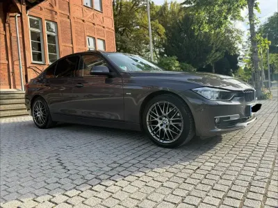 Gebraucht BMW 328 245 PS (180 kW) 2012 Braun Limousine