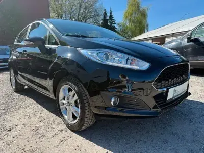 Usata Ford Fiesta Celebration 150 CV (110 kW) 2016 Andere Utilitaria