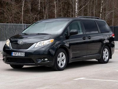 Usata Toyota Sienna 277 CV (203 kW) 2014 Nero Monovolume