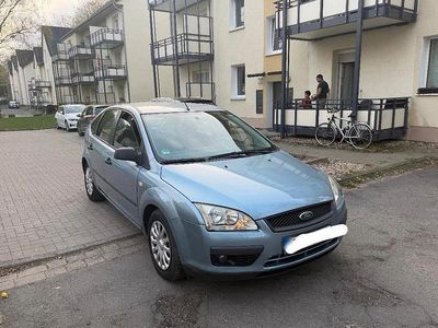 Gebraucht Ford Focus 102 PS (75 kW) 2005 Blau Limousine