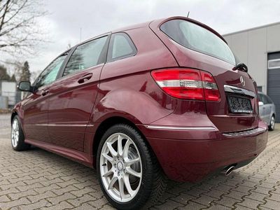 Usata Mercedes B180 116 CV (85 kW) 2011 Rosso Monovolume