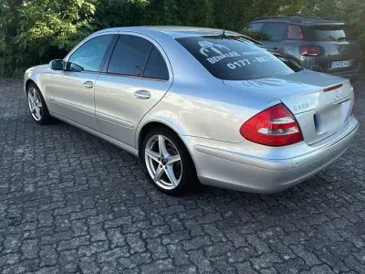 Gebraucht Mercedes 220 Elegance 170 PS (125 kW) 2005 Silber Limousine