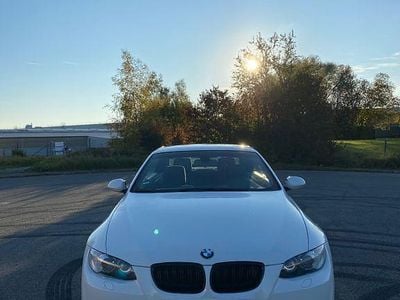 Weiß Gebraucht 2008 BMW 320 M Sport Coupé | 9.000 € (Fairer Preis)