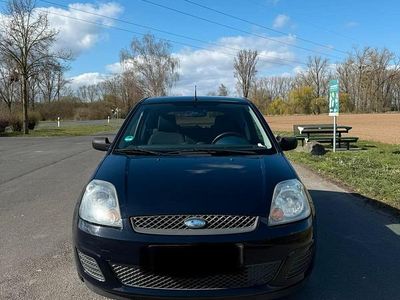 Gebraucht Ford Fiesta 60 PS (44 kW) 2006 Blau Kleinwagen