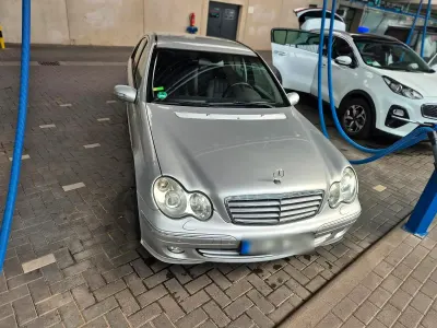 Gebraucht Mercedes C200 163 PS (119 kW) 2004 Silber Limousine