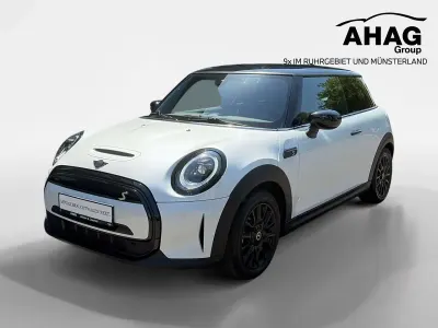 Gebraucht Mini Cooper SE 135 kW (184 PS) 2023 Schwarz Kleinwagen