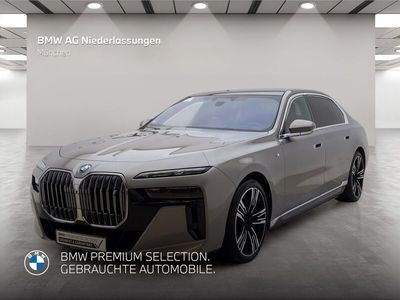 Grau Gebraucht 2024 BMW i7 Comfort Edition Limousine | 119.304 € (Teuer)