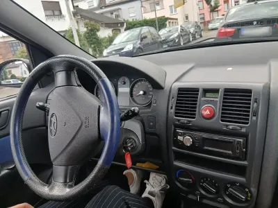 Gebraucht Hyundai Getz 2009 Blau Kleinwagen