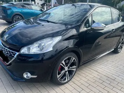 Gebraucht Peugeot 208 GTi 200 PS (147 kW) 2014 Schwarz Kleinwagen