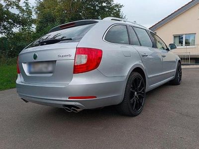 Gebraucht Skoda Superb 260 PS (191 kW) 2011 Grau Kombi