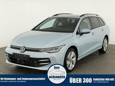 Neu VW Golf VIII Life 150 PS (110 kW) 2025 Crystal ice blue metallic Kombi