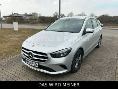 Gebraucht Mercedes B200 163 PS (119 kW) 2020 Silber Van / Kleinbus