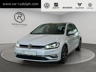Gebraucht VW Golf VII Highline 150 PS (110 kW) 2017 Weiß Limousine