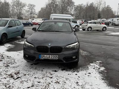 Grau Gebraucht 2016 BMW 116 Kleinwagen | 13.000 € (Fairer Preis)