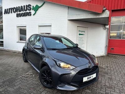 Grau Gebraucht 2021 Toyota Yaris Comfort Kleinwagen | 12.790 € (Fairer Preis)