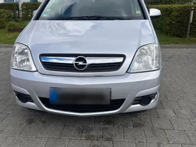 Usata Opel Meriva 101 CV (74 kW) 2006 Argento Monovolume