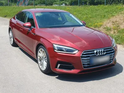 Gebraucht Audi A5 Sportback Ambiente 150 PS (110 kW) 2019 Rot Kleinwagen