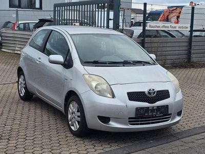 Gebraucht Toyota Yaris 90 PS (66 kW) 2007 Silber Kleinwagen