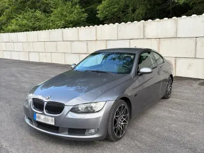 Gebraucht BMW 330 231 PS (169 kW) 2008 Grau Coupé