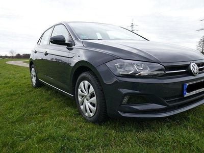 Gebraucht VW Polo Trendline 80 PS (58 kW) 2018 Grau Kleinwagen