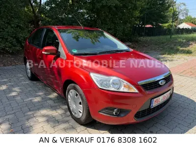 Gebraucht Ford Focus Ambiente 101 PS (74 kW) 2009 Rot Limousine