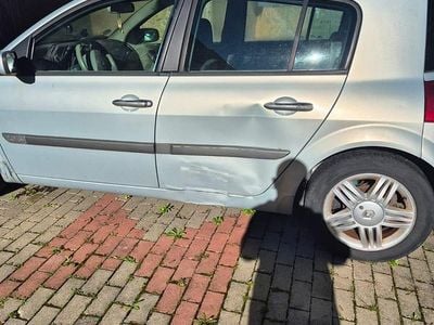 Gebraucht Renault Mégane II 130 PS (95 kW) 2002 Silber Kleinwagen