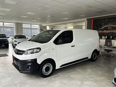 gebraucht Opel Vivaro Edition M klima/Navi/Totwinkel/Tüv Neu