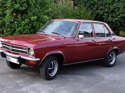 Rot Gebraucht 1972 Opel Ascona Limousine | 8.500 €