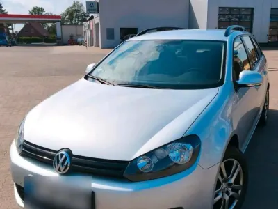 Gebraucht VW Golf VII 105 PS (77 kW) 2013 Silber Kombi